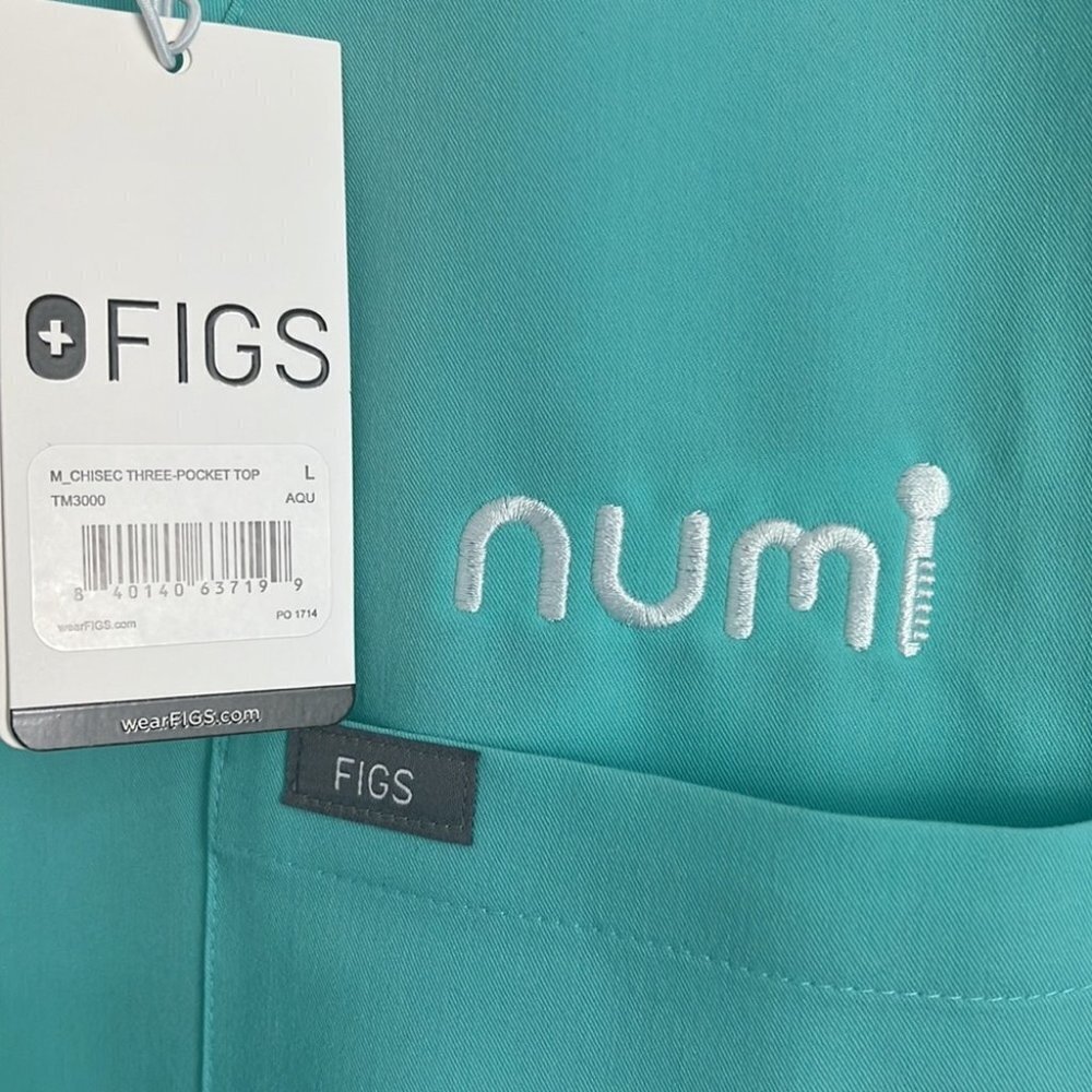 Figs Numi Technical Collection Aqua Three  Pockets Scrub Top - Picture 3 of 9